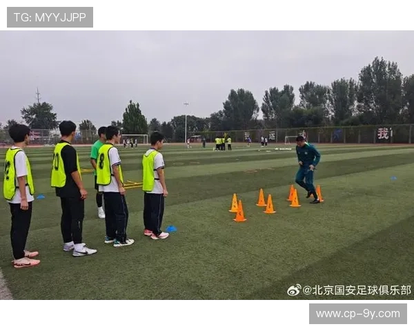 江苏南通足球队新赛季备战情况全解析球员目标与教练团队规划深度采访